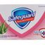 Xà phòng tắm Safeguard nha đam với hương hoa thơm ngát 135g
